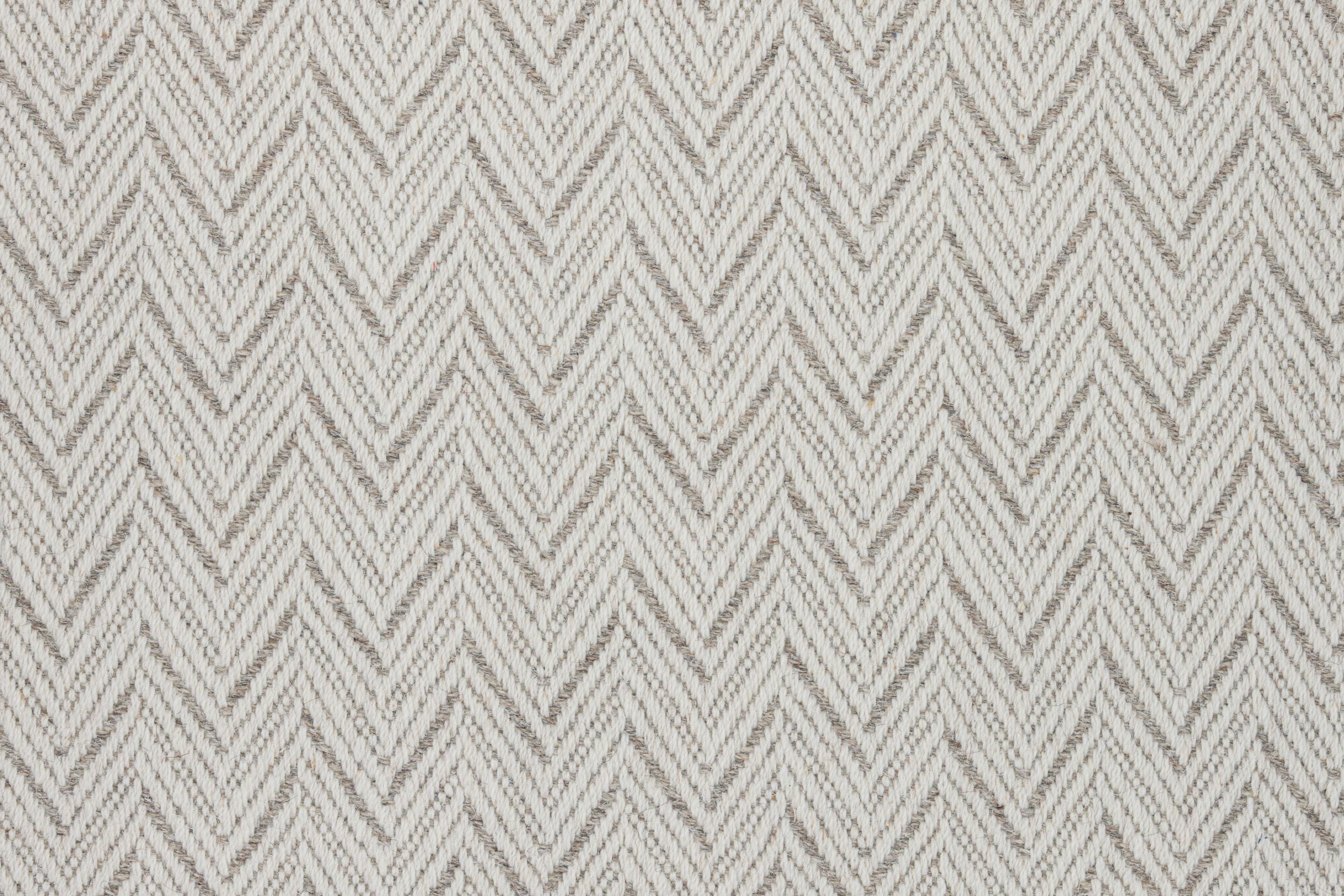 #color_Alabaster