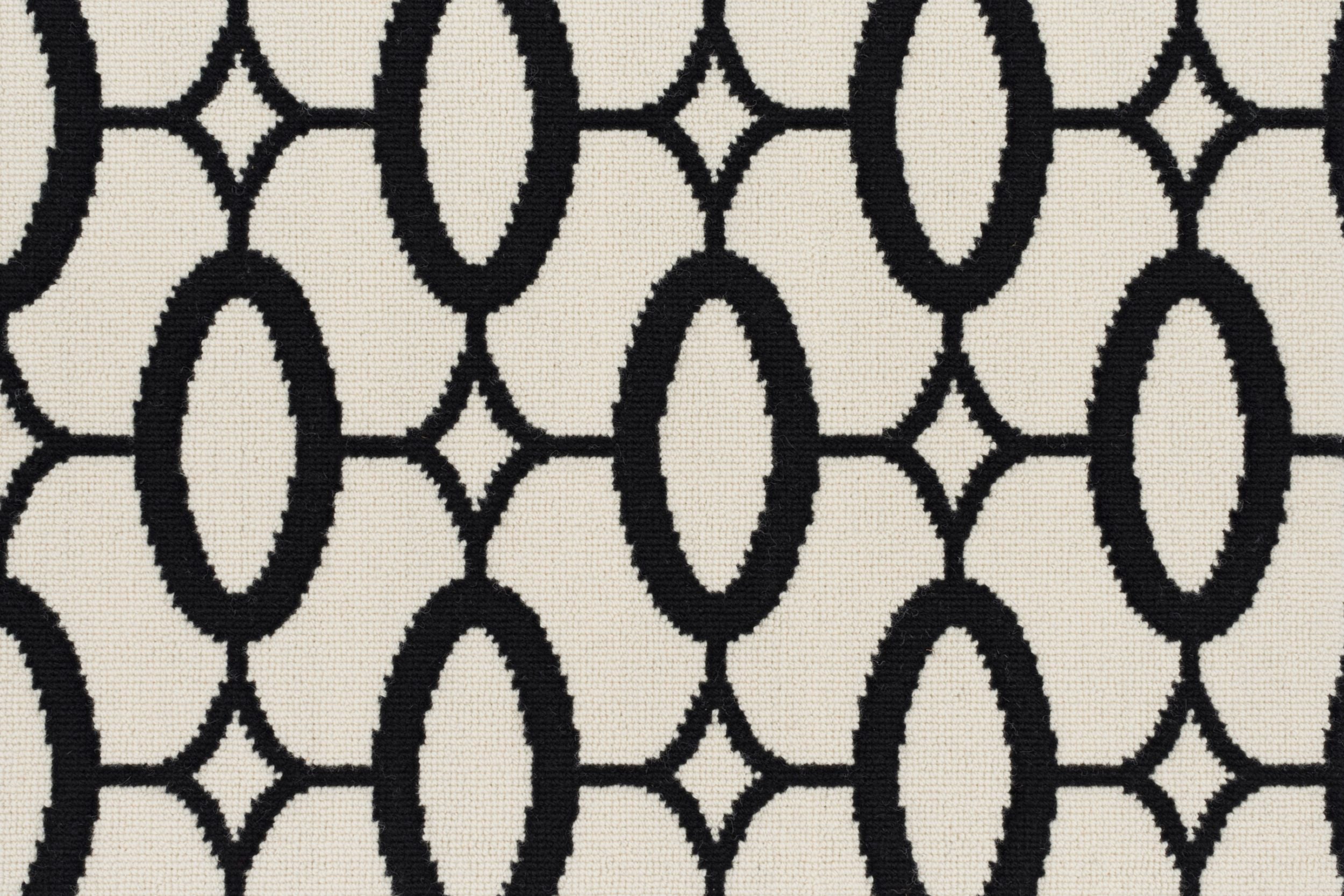 #color_Black / White