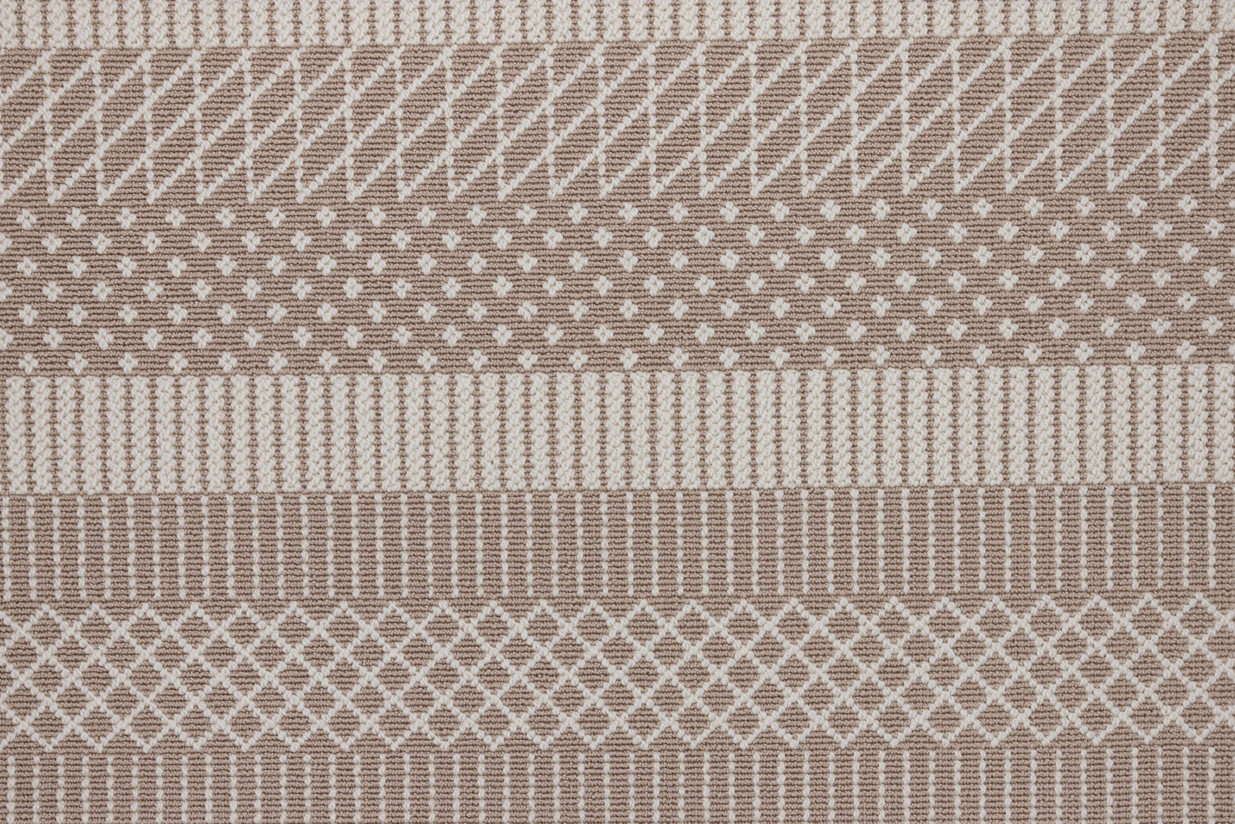 #color_Khaki