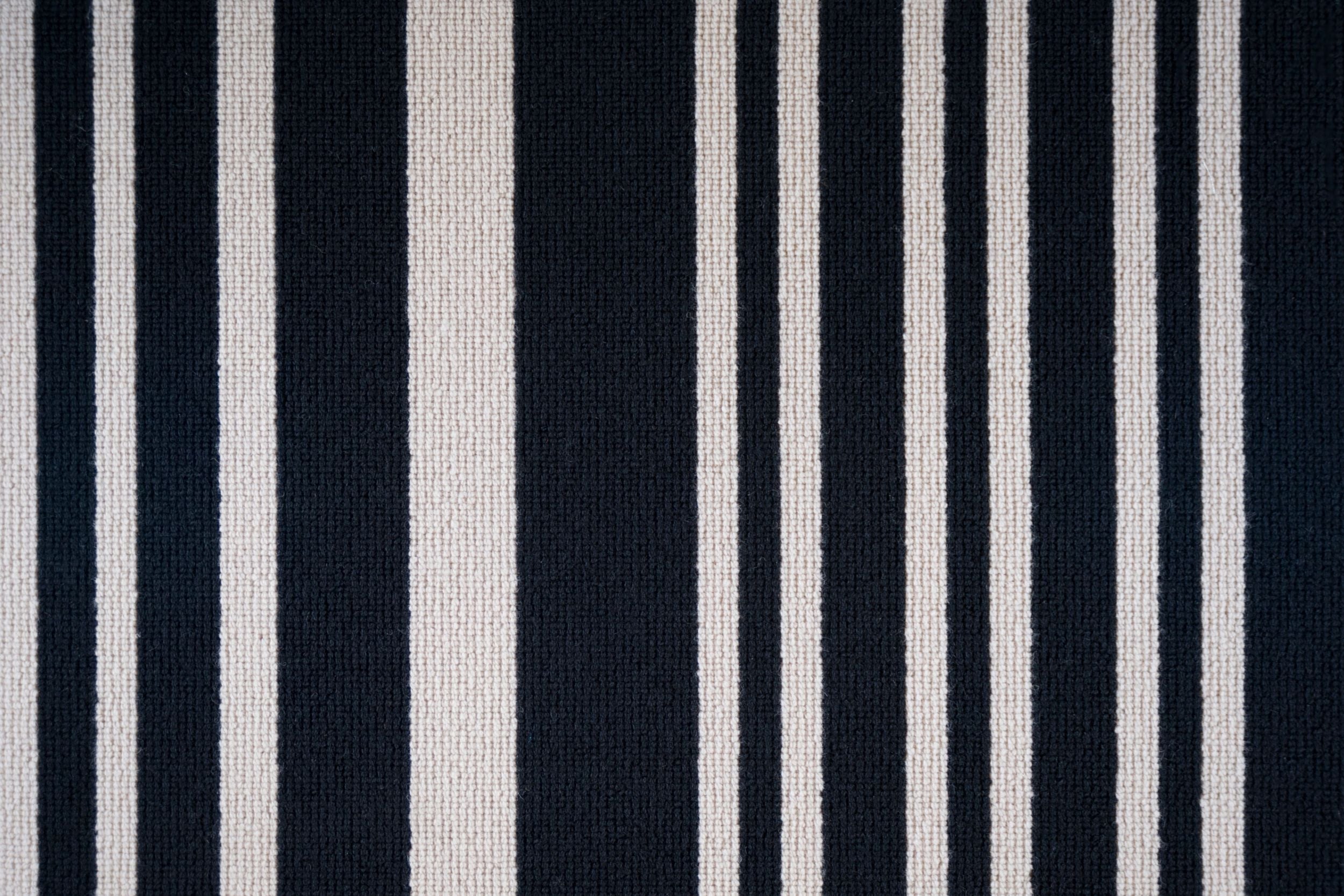 #color_Ebony