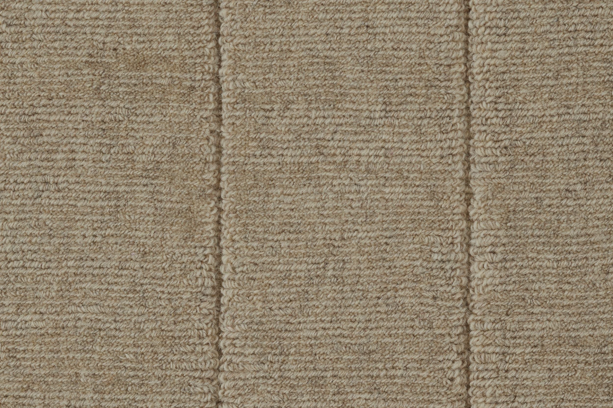 #color_Khaki