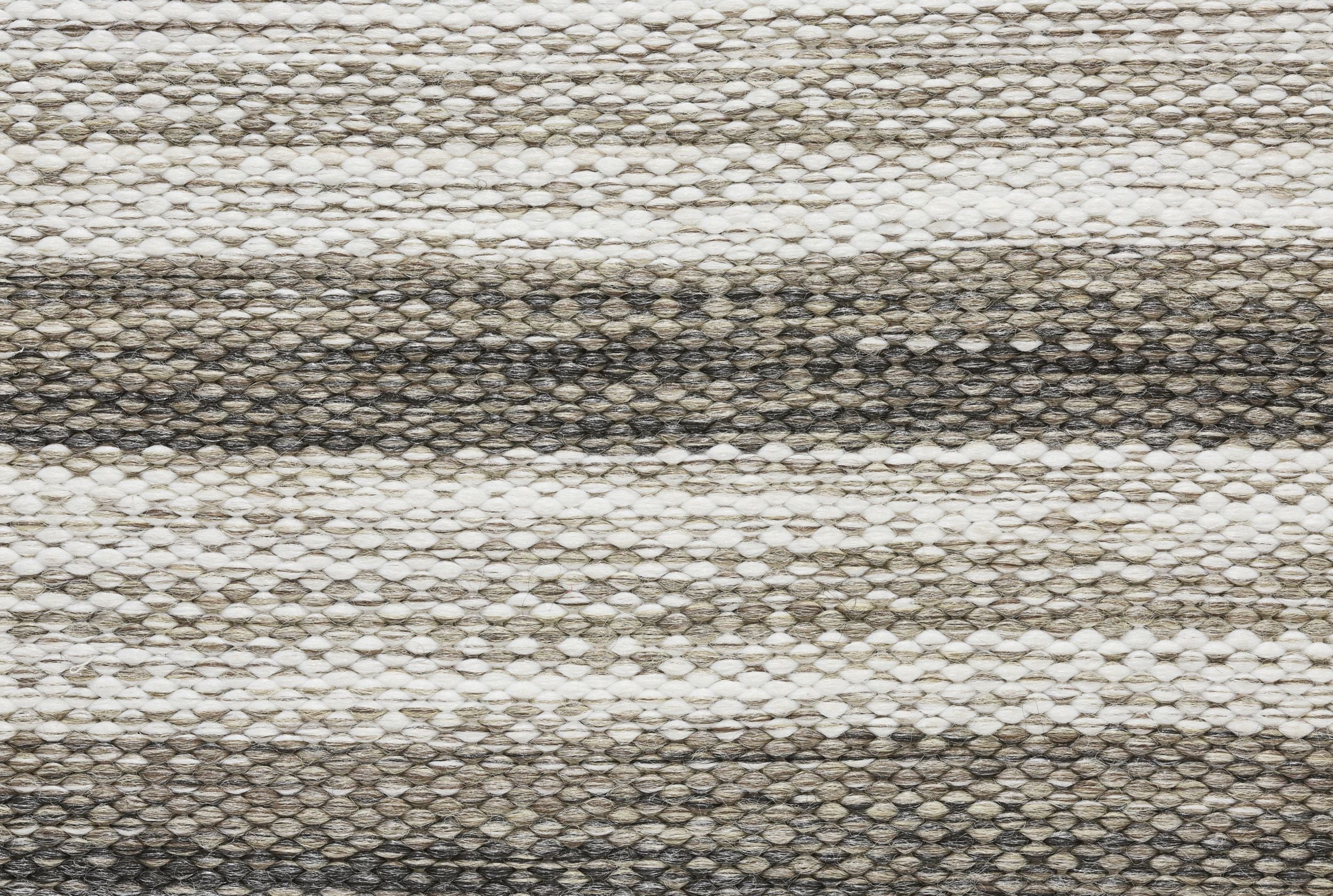 #color_Taupe