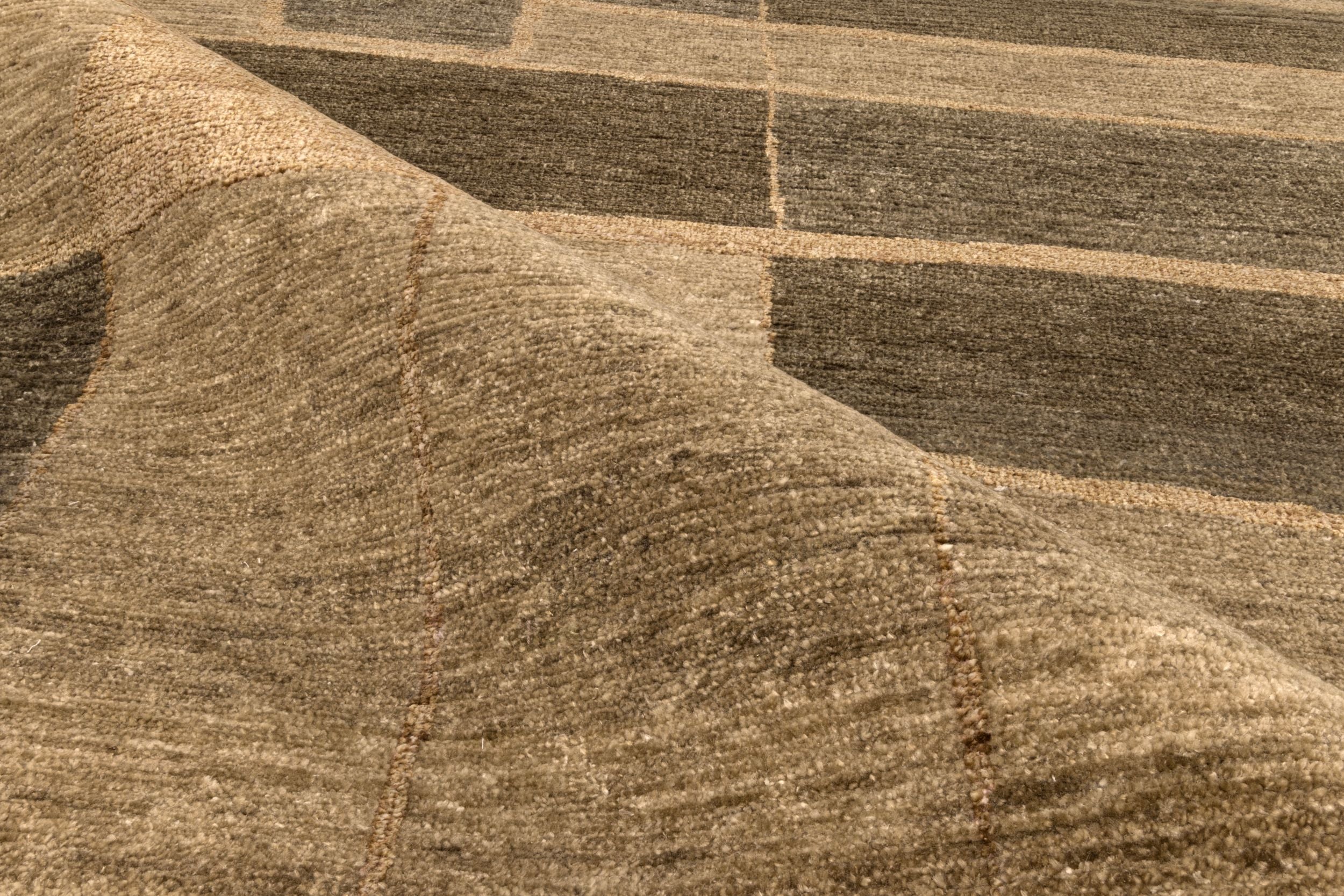 #color_Earthstone
