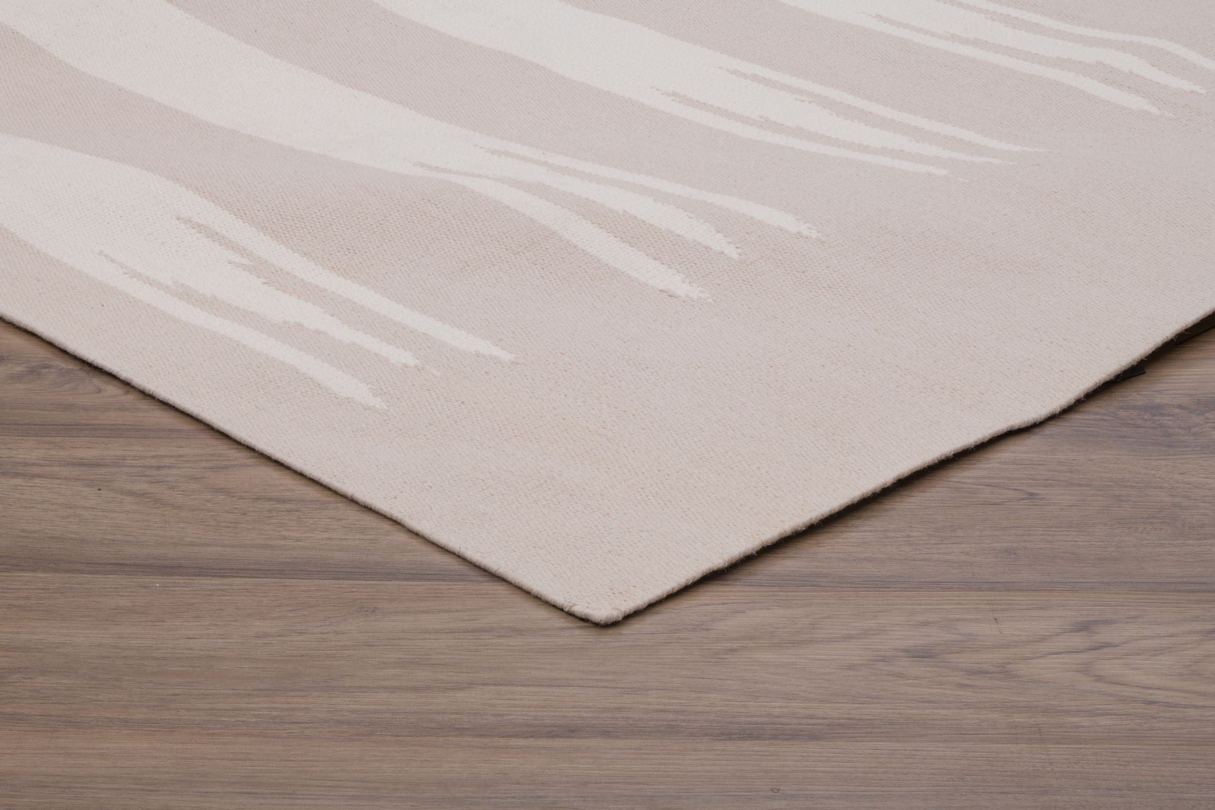 #color_Taupe