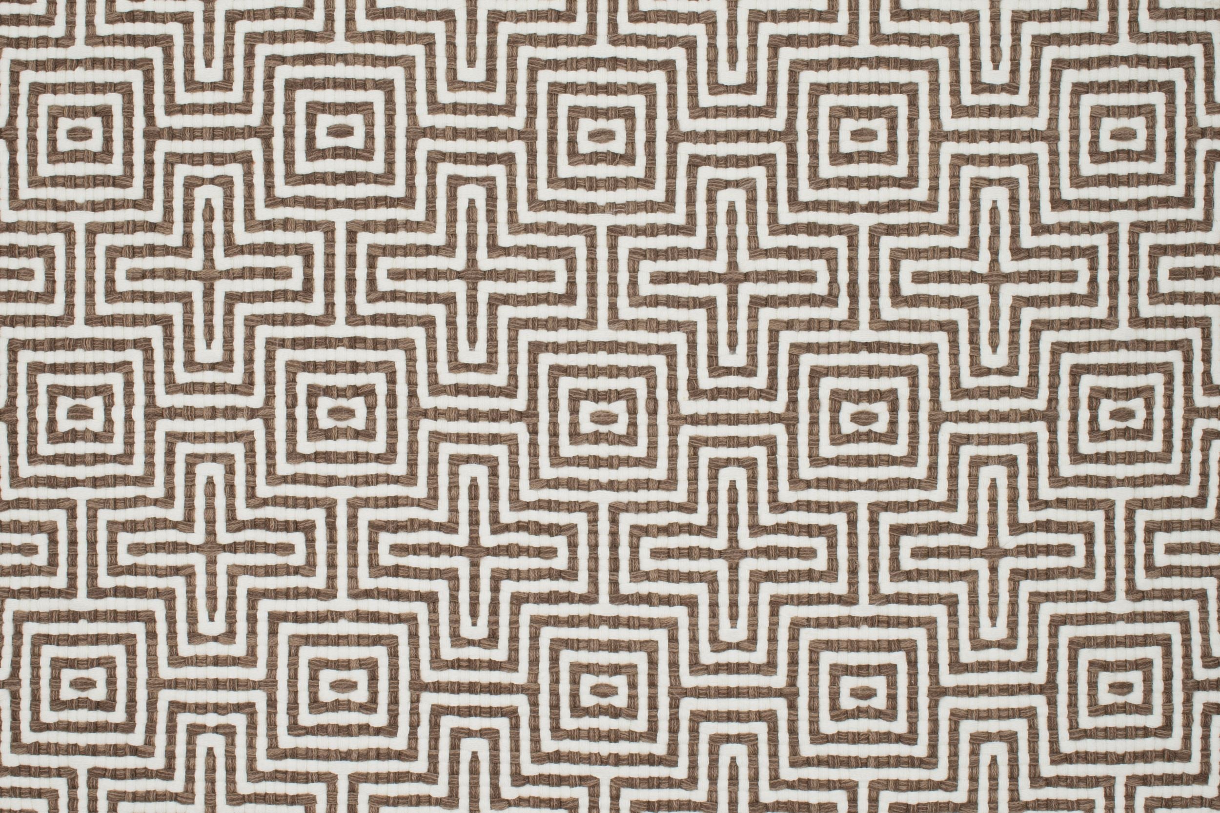 #color_Taupe