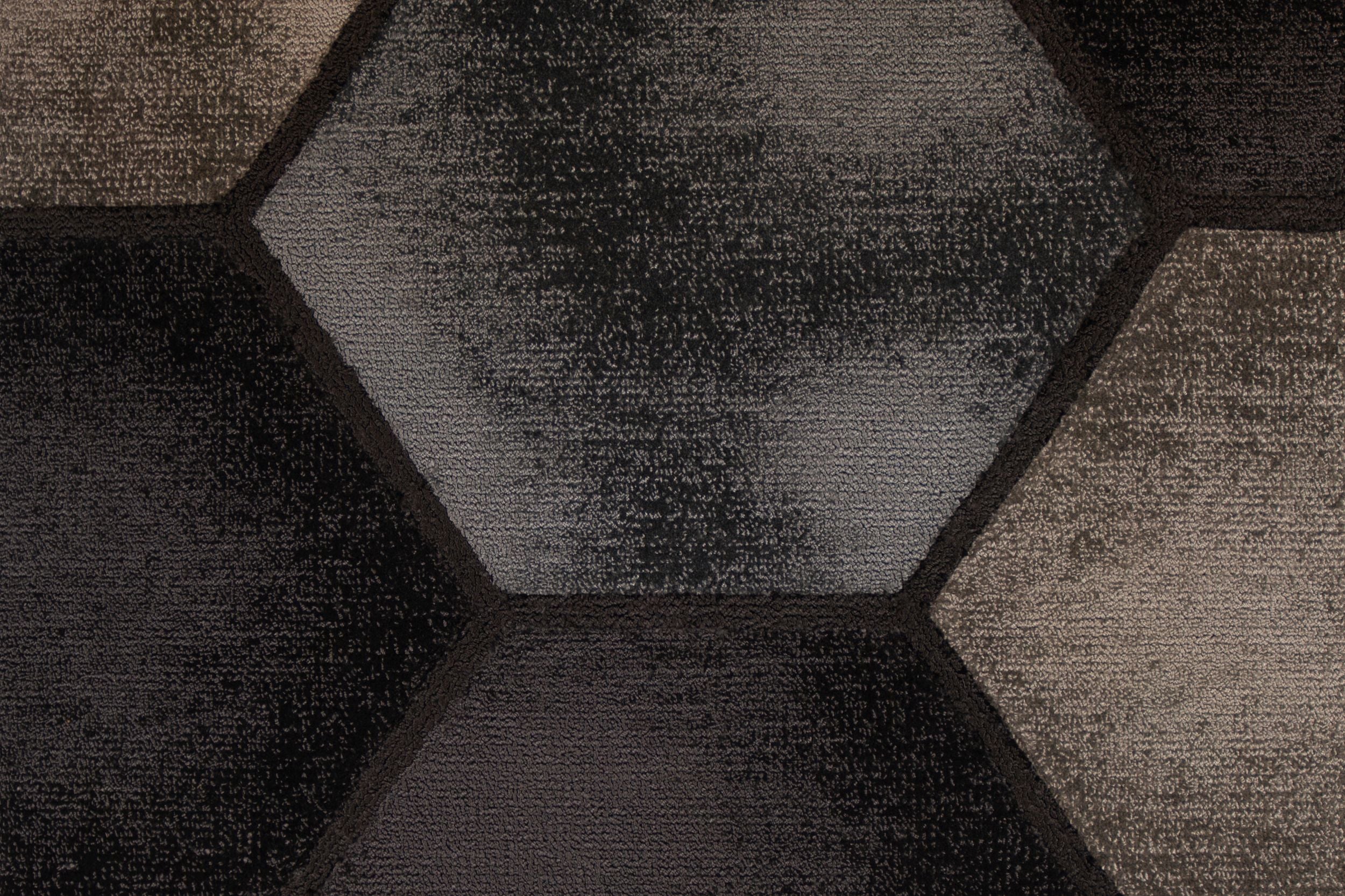 #color_Graphite