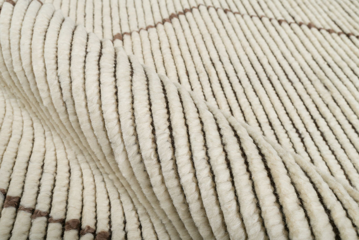 #color_White / Brown