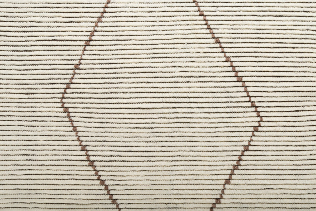 #color_White / Brown