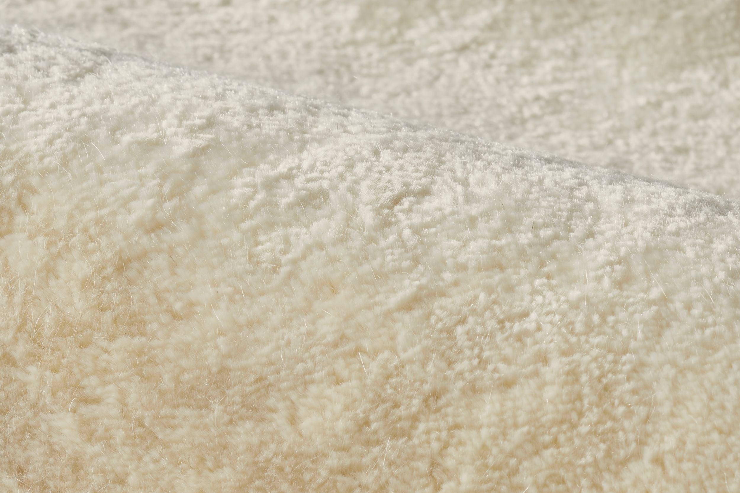 #color_Ivory