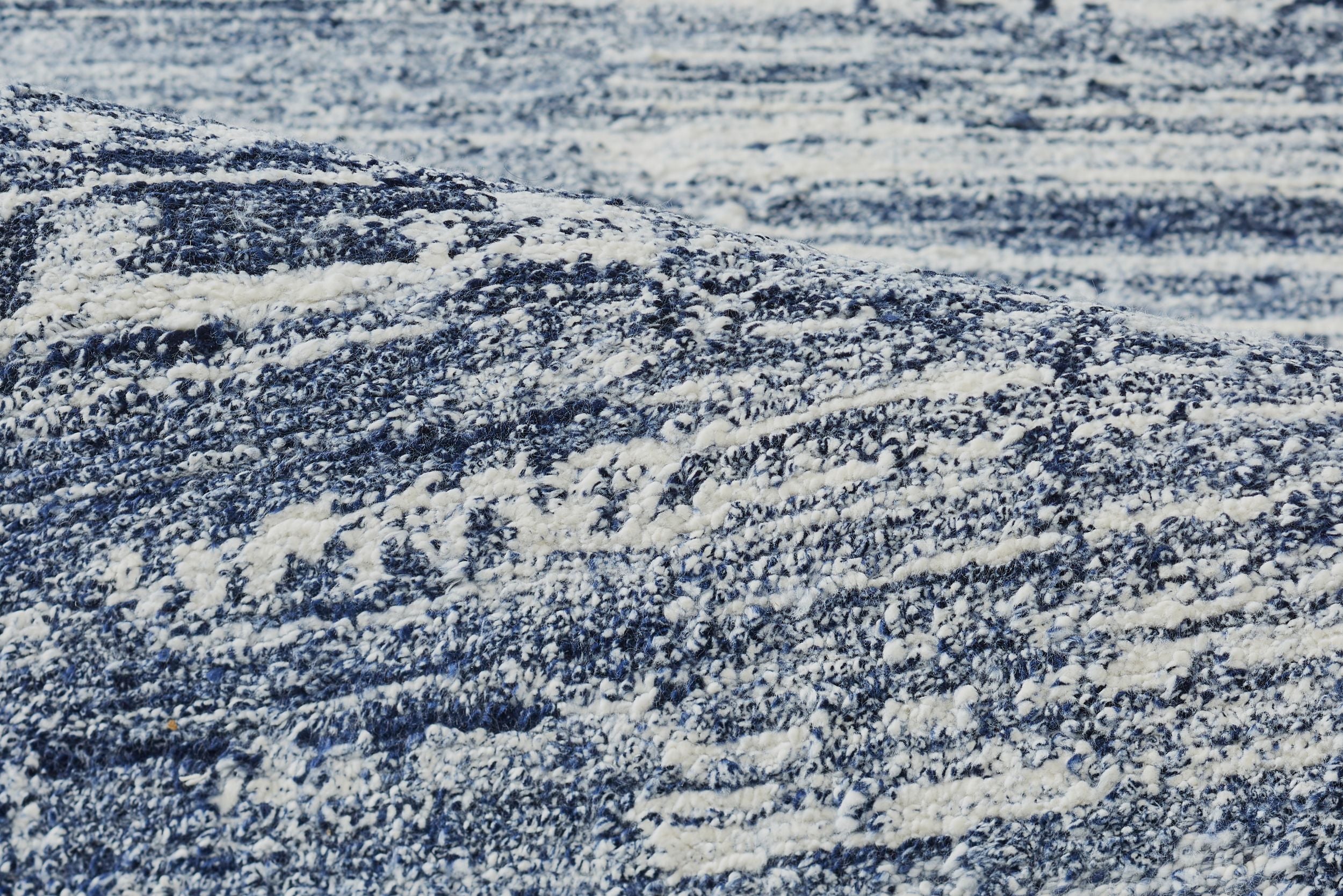 #color_Denim, Dune