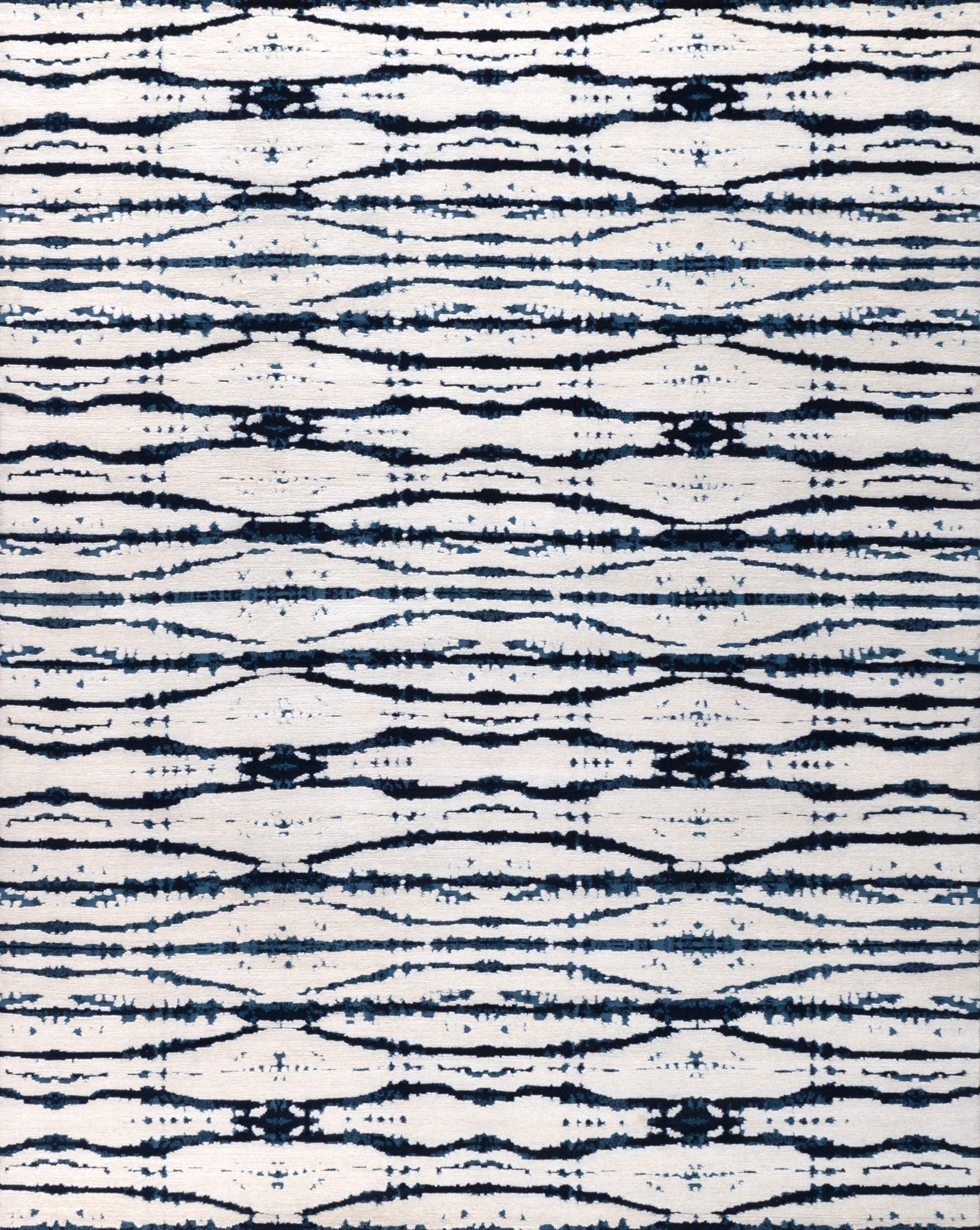 #color_Blue / White