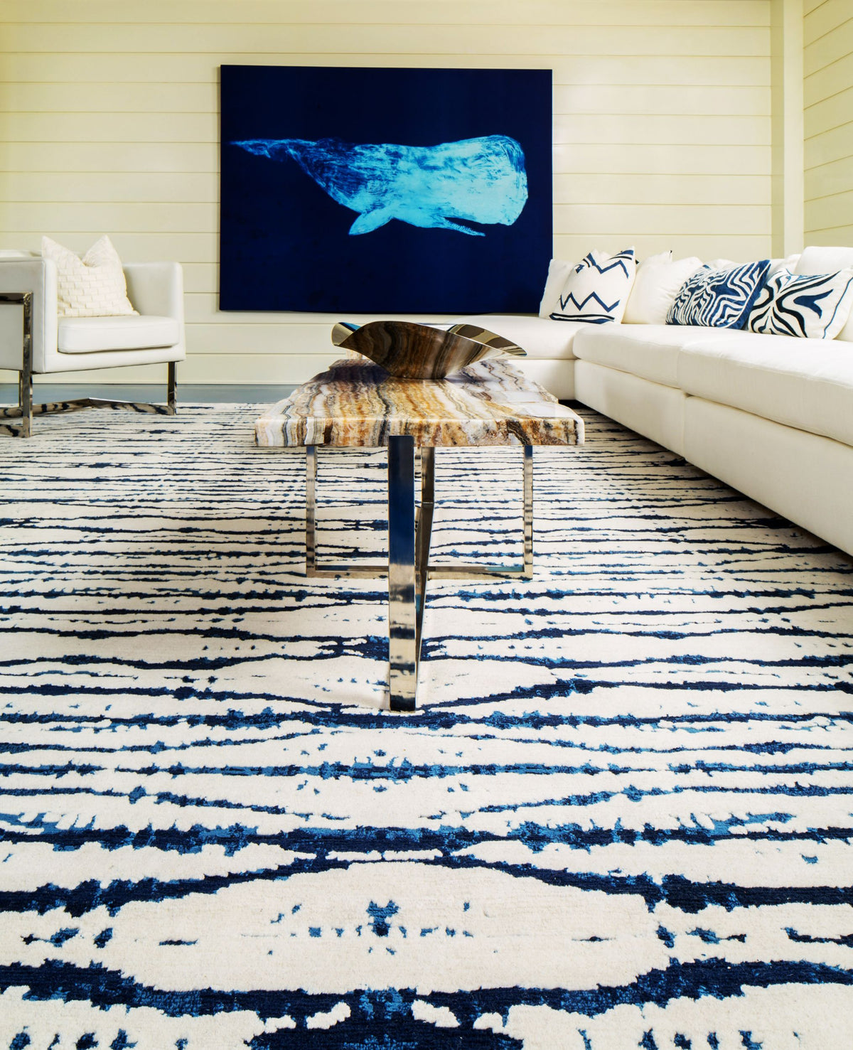 #color_Blue / White