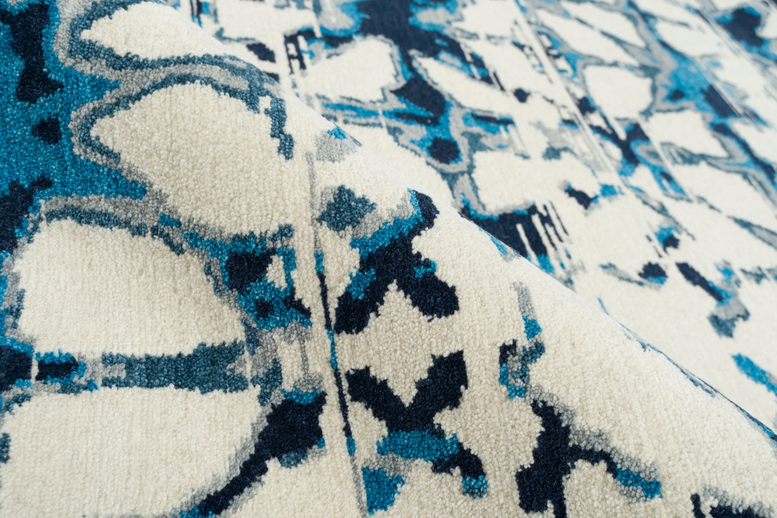 #color_Indigo White