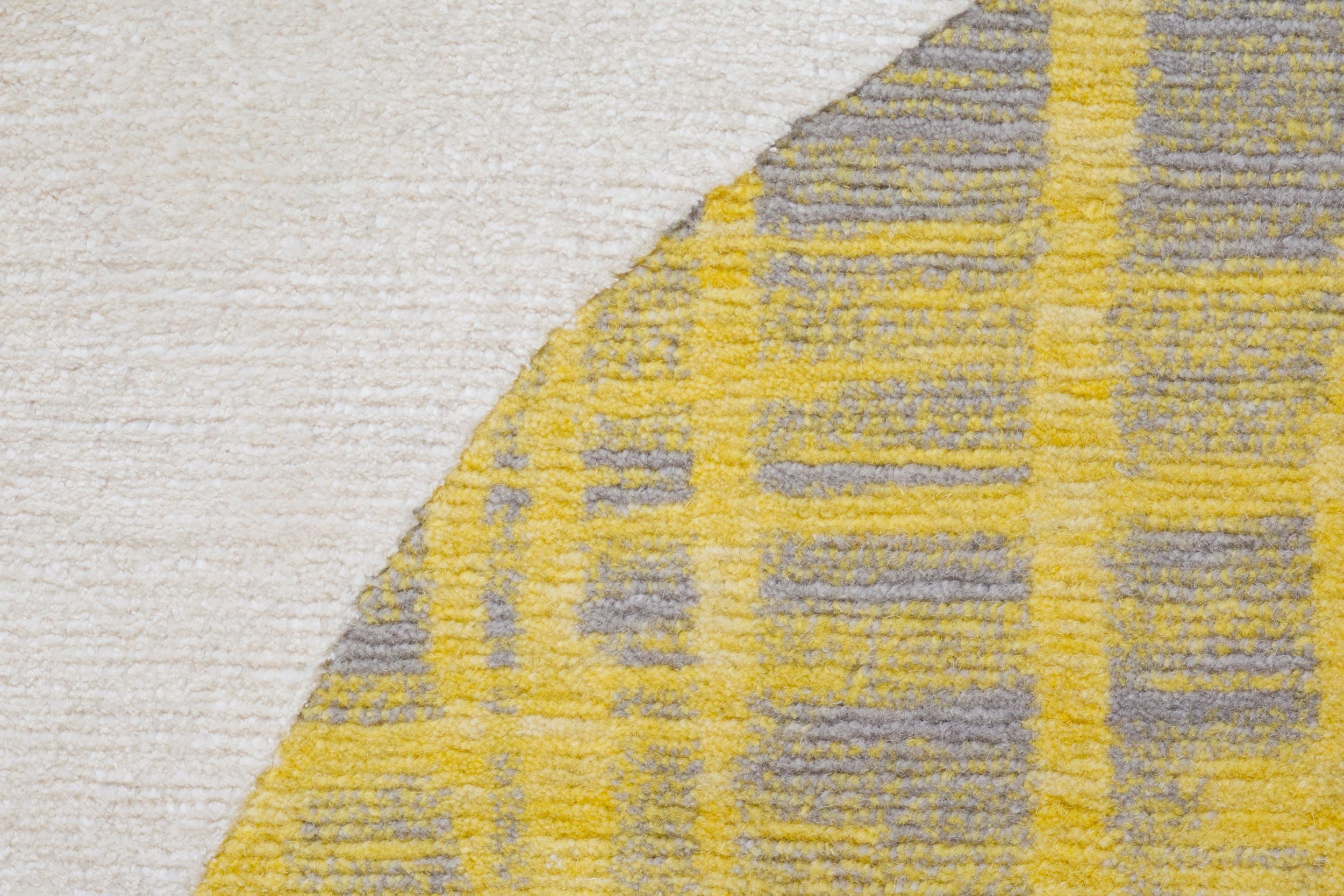 #color_Charcoal Yellow