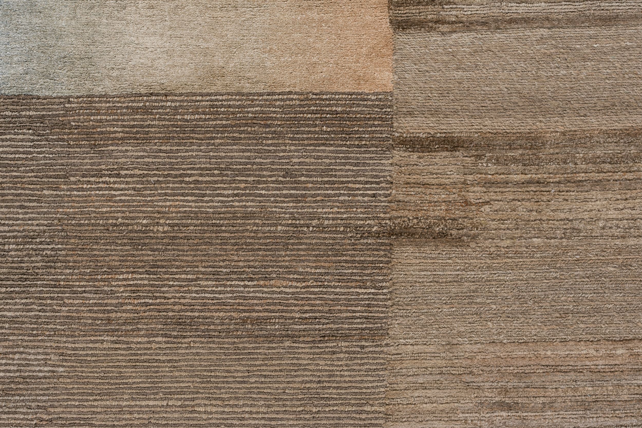 #color_Taupe