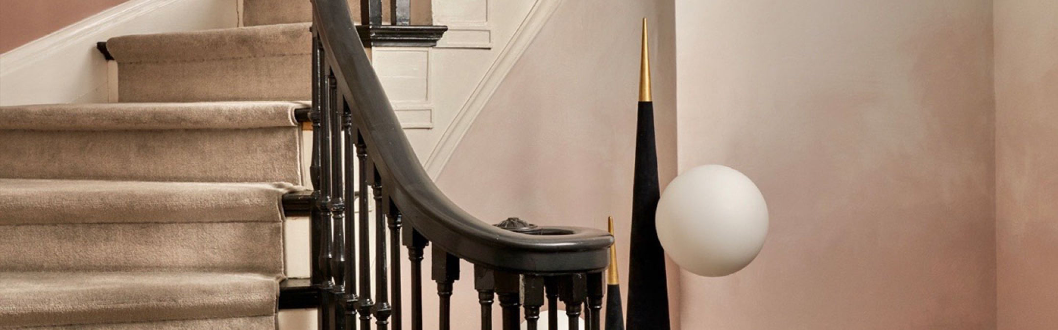 Staircase with light carpet