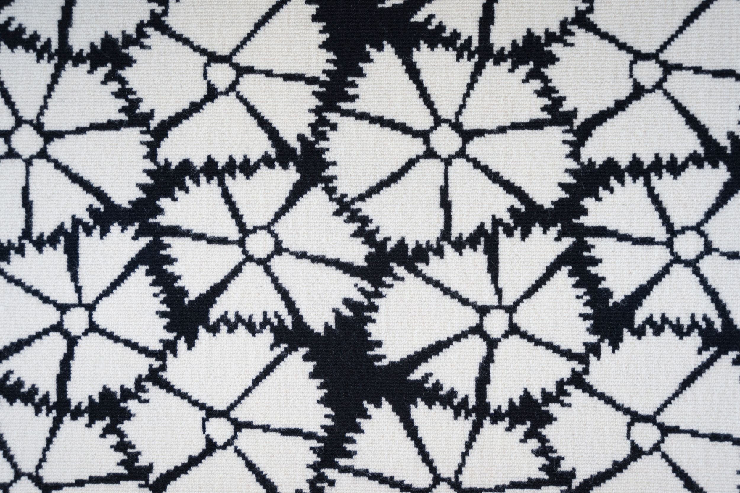 #color_White/Black