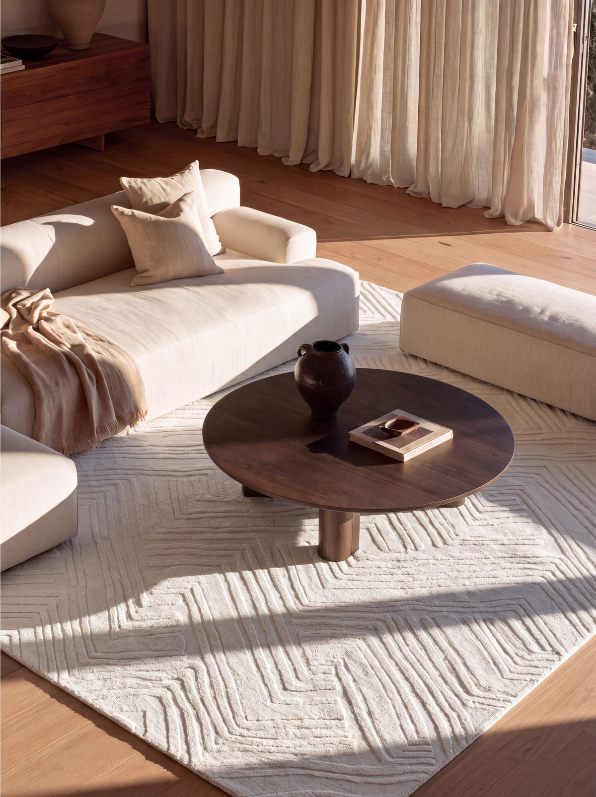 #color_Ivory