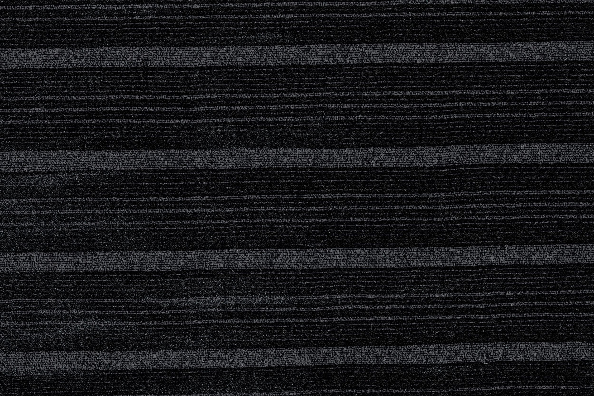 #color_Jet Black