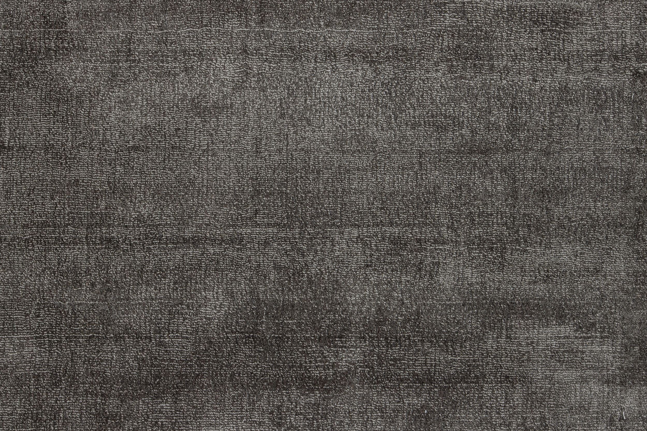 #color_Graphite