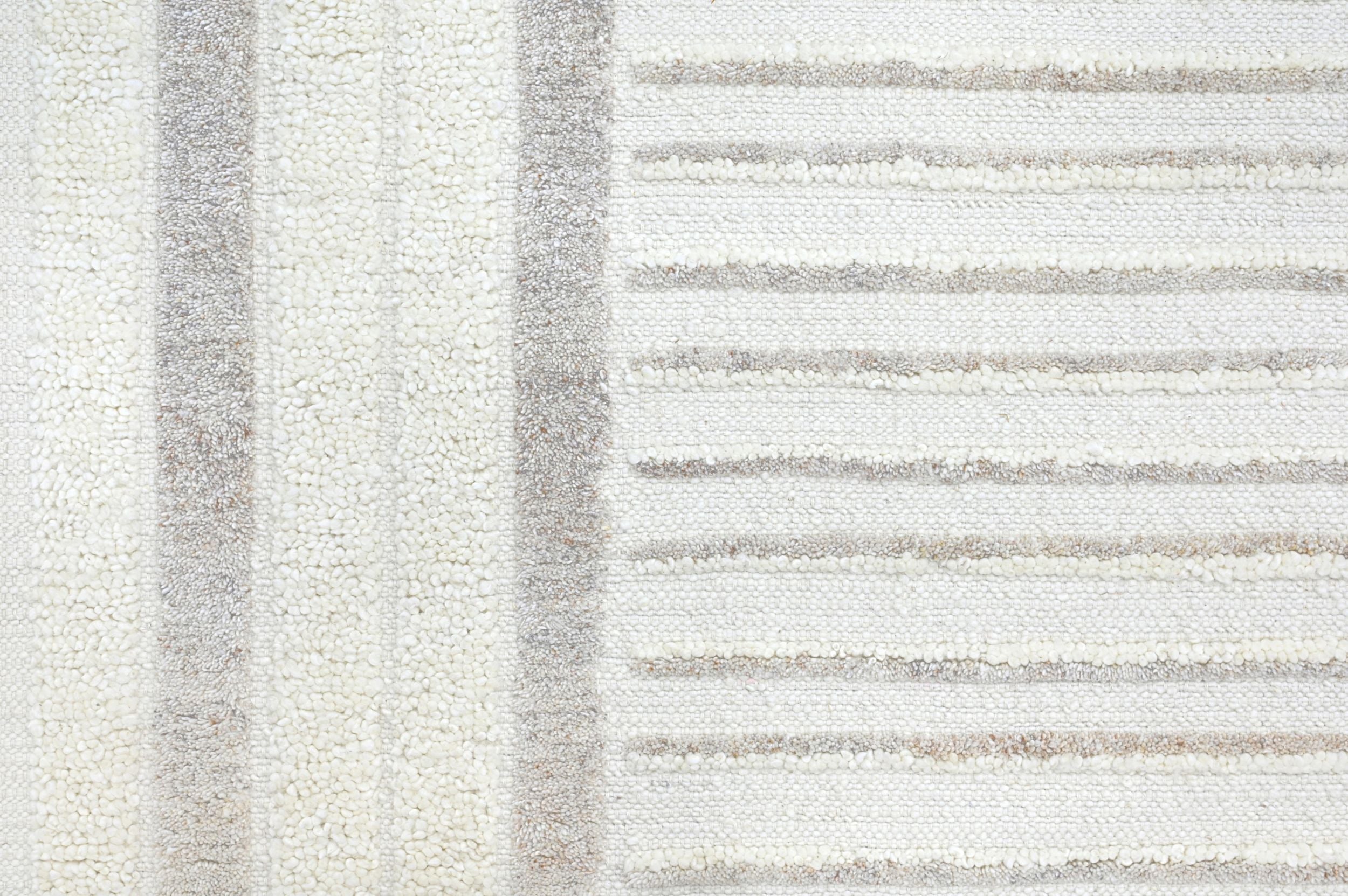 #color_Ivory