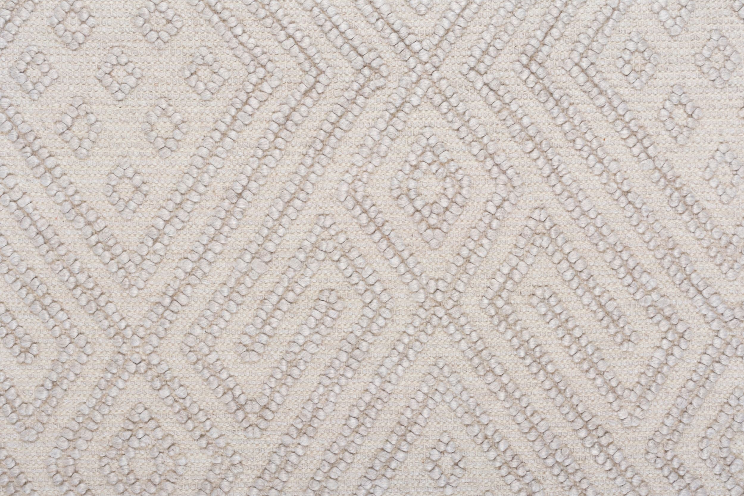 #color_Taupe